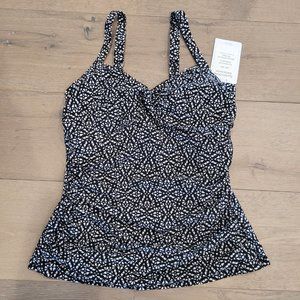 NWT LL Bean Black Geo Sunblocking Swim Tankini Top Women's sz 10